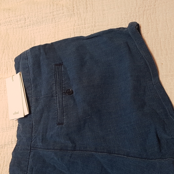 Aritzia Wilfred size 4 chambray denim shorts - Picture 2 of 2
